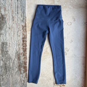 Lululemon High-Waisted 25” Align, sz 0